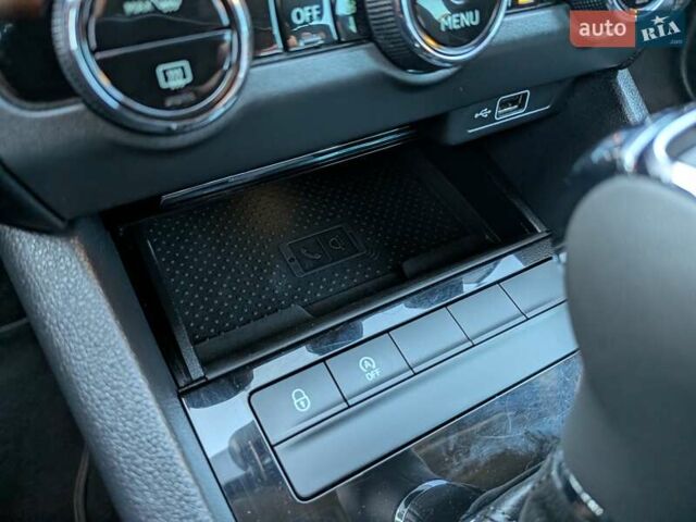 Білий Шкода Октавія, об'ємом двигуна 1.6 л та пробігом 210 тис. км за 14350 $, фото 38 на Automoto.ua