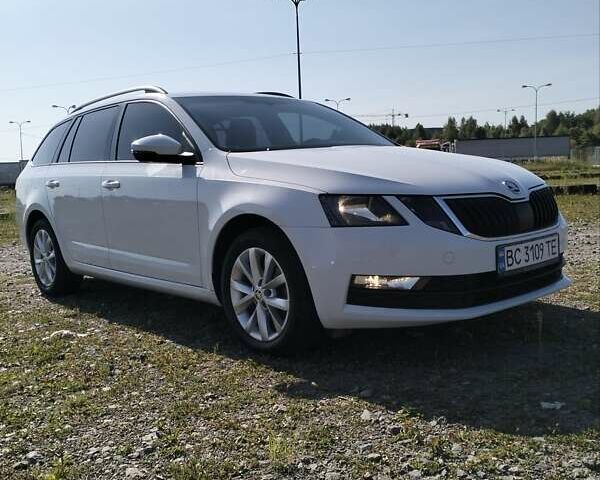 Білий Шкода Октавія, об'ємом двигуна 1.6 л та пробігом 216 тис. км за 14500 $, фото 7 на Automoto.ua