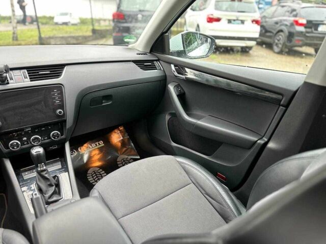Білий Шкода Октавія, об'ємом двигуна 2 л та пробігом 234 тис. км за 15500 $, фото 11 на Automoto.ua
