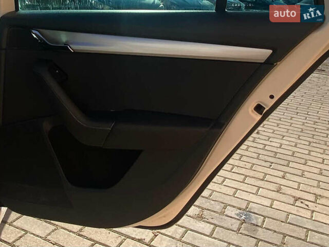 Білий Шкода Октавія, об'ємом двигуна 1.97 л та пробігом 210 тис. км за 14500 $, фото 18 на Automoto.ua