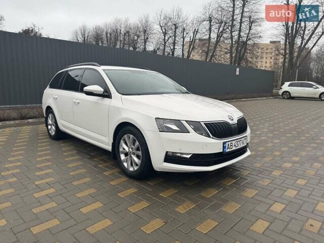 Білий Шкода Октавія, об'ємом двигуна 1.98 л та пробігом 279 тис. км за 15900 $, фото 1 на Automoto.ua