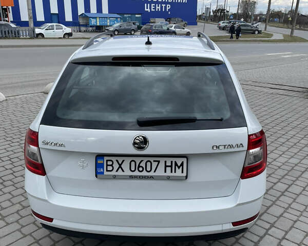 Белый Шкода Октавия, объемом двигателя 1.6 л и пробегом 290 тыс. км за 13000 $, фото 6 на Automoto.ua