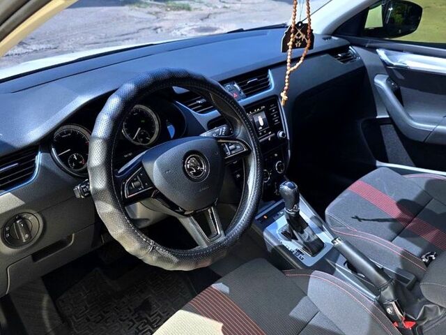 Шкода Октавия 2018 в Запорожье на Automoto.ua Белый Шкода Октавия, объемом двигателя 1.6 л и пробегом 256 тыс. км за 17500 $, фото 7 на Automoto.ua