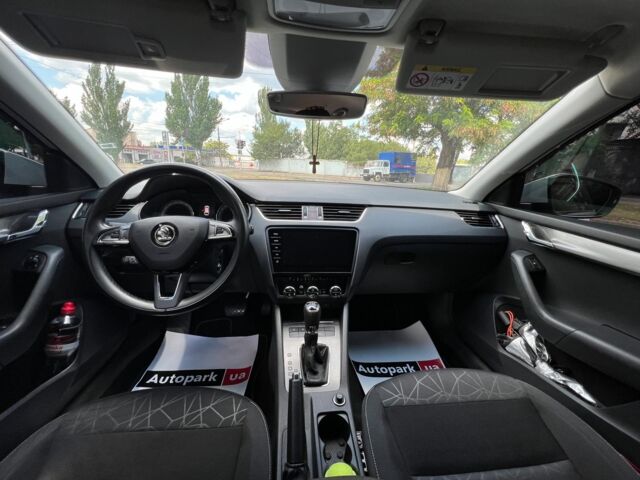 Белый Шкода Октавия, объемом двигателя 2 л и пробегом 209 тыс. км за 16990 $, фото 17 на Automoto.ua