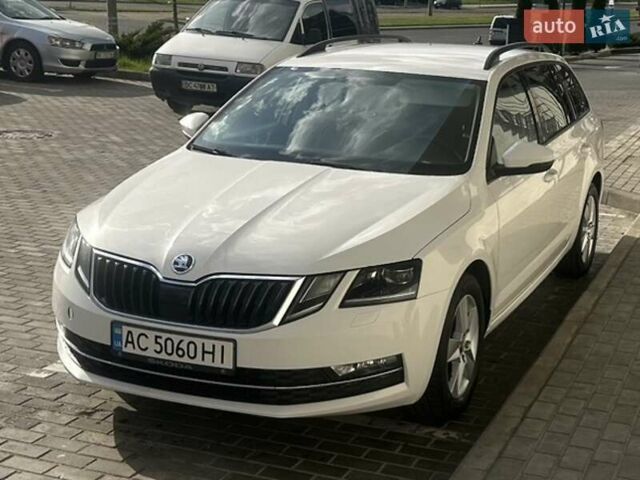 Шкода Октавия 2018 в Львове на Automoto.ua Белый Шкода Октавия, объемом двигателя 1.97 л и пробегом 198 тыс. км за 13600 $, фото 1 на Automoto.ua