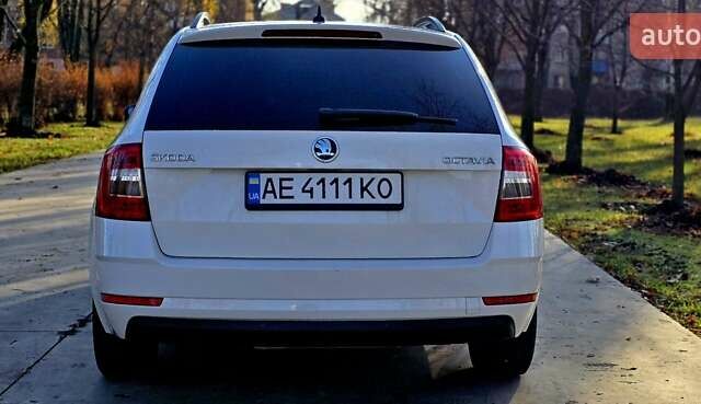 Белый Шкода Октавия, объемом двигателя 1.6 л и пробегом 220 тыс. км за 13900 $, фото 23 на Automoto.ua