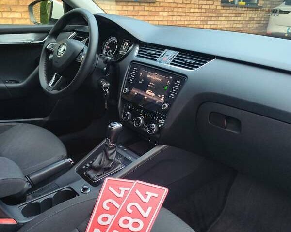 Белый Шкода Октавия, объемом двигателя 2 л и пробегом 271 тыс. км за 14399 $, фото 12 на Automoto.ua