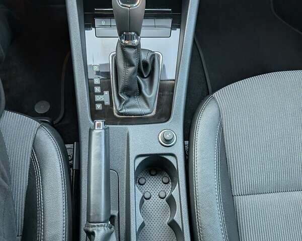 Білий Шкода Октавія, об'ємом двигуна 1.6 л та пробігом 210 тис. км за 14350 $, фото 52 на Automoto.ua