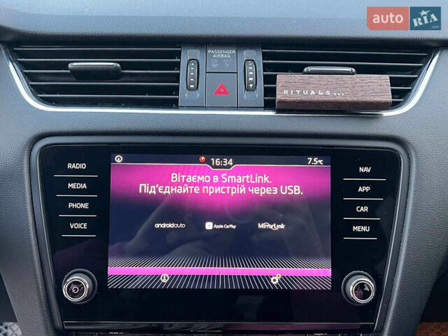 Білий Шкода Октавія, об'ємом двигуна 1.6 л та пробігом 302 тис. км за 14290 $, фото 28 на Automoto.ua