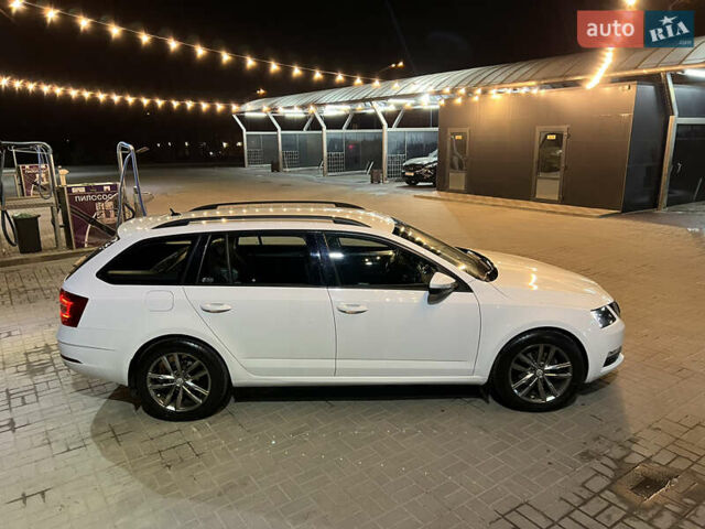Білий Шкода Октавія, об'ємом двигуна 1.97 л та пробігом 227 тис. км за 15299 $, фото 11 на Automoto.ua