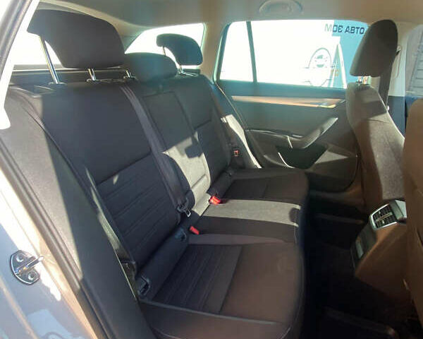 Білий Шкода Октавія, об'ємом двигуна 1.97 л та пробігом 210 тис. км за 14500 $, фото 14 на Automoto.ua