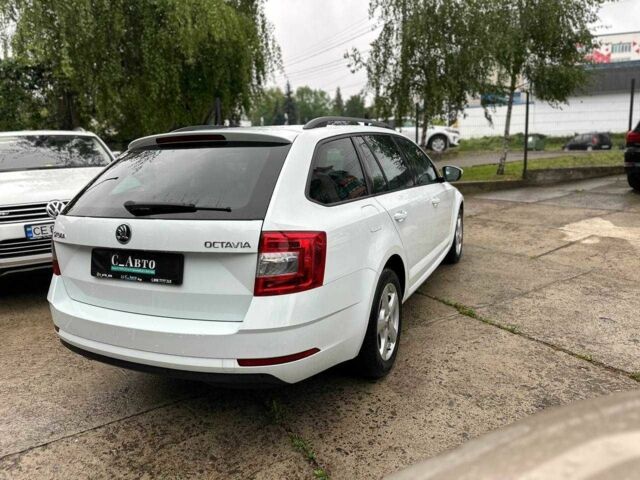Білий Шкода Октавія, об'ємом двигуна 2 л та пробігом 234 тис. км за 15500 $, фото 1 на Automoto.ua