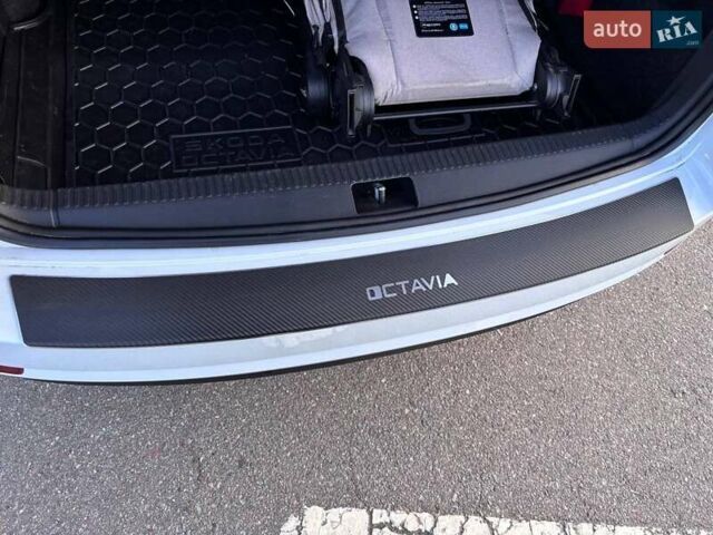 Шкода Октавия 2018 в Киеве на Automoto.ua Белый Шкода Октавия, объемом двигателя 1.6 л и пробегом 206 тыс. км за 14600 $, фото 42 на Automoto.ua