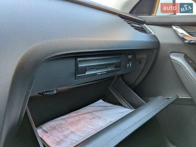 Білий Шкода Октавія, об'ємом двигуна 1.6 л та пробігом 210 тис. км за 14350 $, фото 39 на Automoto.ua