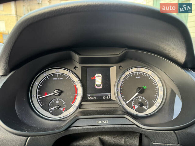 Білий Шкода Октавія, об'ємом двигуна 1.8 л та пробігом 130 тис. км за 16150 $, фото 6 на Automoto.ua