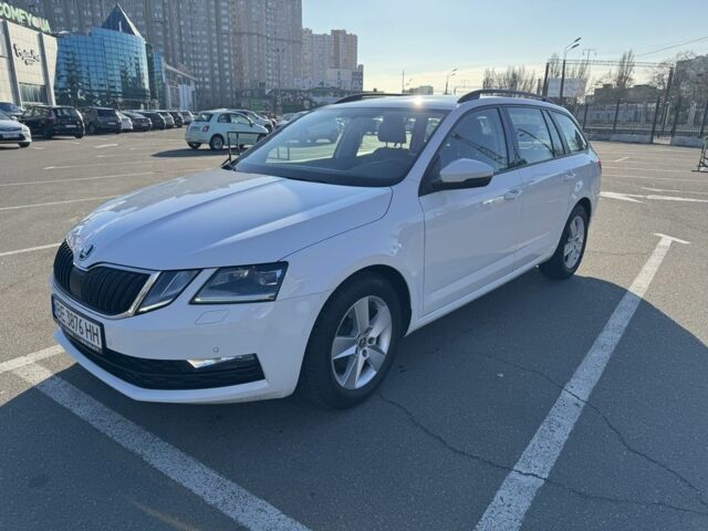 Шкода Октавия 2018 в Одессе на Automoto.ua Белый Шкода Октавия, объемом двигателя 1.6 л и пробегом 236 тыс. км за 14600 $, фото 1 на Automoto.ua