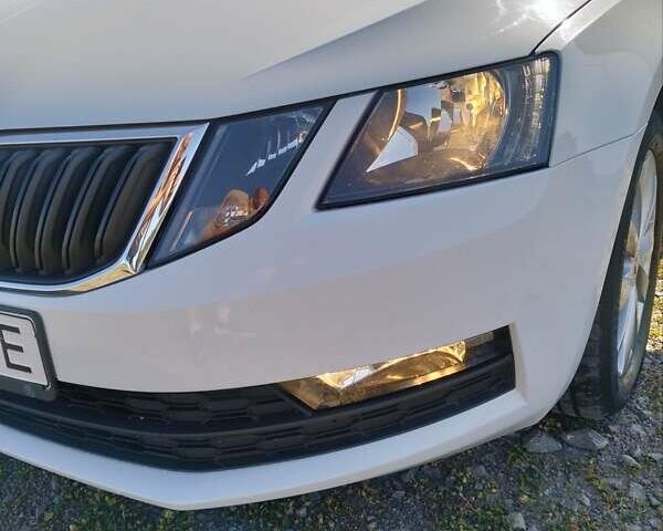 Білий Шкода Октавія, об'ємом двигуна 1.6 л та пробігом 216 тис. км за 14500 $, фото 20 на Automoto.ua