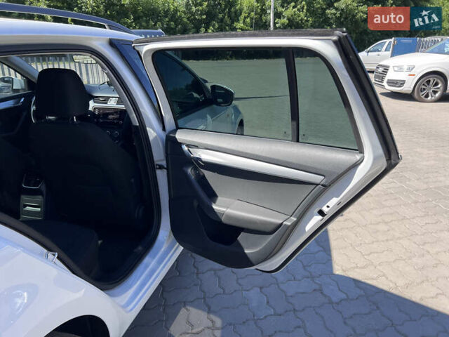 Белый Шкода Октавия, объемом двигателя 1.97 л и пробегом 116 тыс. км за 19990 $, фото 26 на Automoto.ua