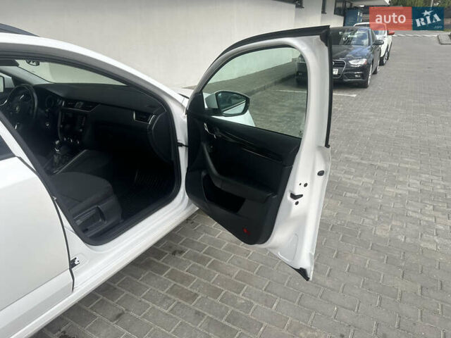 Шкода Октавия 2018 в Львове на Automoto.ua Белый Шкода Октавия, объемом двигателя 1.97 л и пробегом 198 тыс. км за 13600 $, фото 21 на Automoto.ua