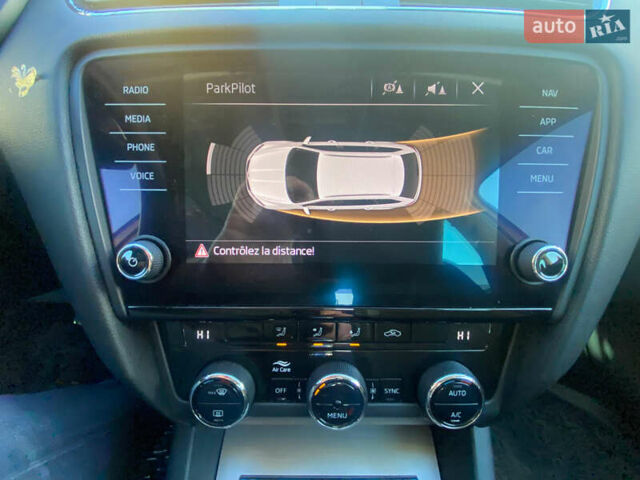 Білий Шкода Октавія, об'ємом двигуна 1.97 л та пробігом 210 тис. км за 14500 $, фото 12 на Automoto.ua