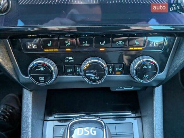 Білий Шкода Октавія, об'ємом двигуна 1.6 л та пробігом 210 тис. км за 14350 $, фото 36 на Automoto.ua