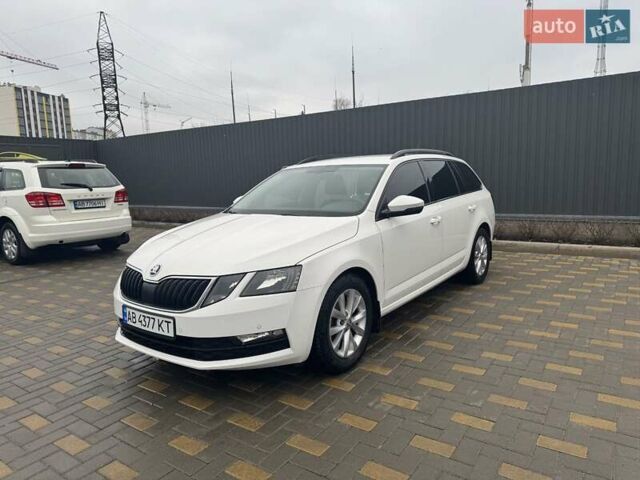 Білий Шкода Октавія, об'ємом двигуна 1.98 л та пробігом 279 тис. км за 15900 $, фото 4 на Automoto.ua
