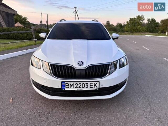 Шкода Октавия 2018 в Киеве на Automoto.ua Белый Шкода Октавия, объемом двигателя 1.6 л и пробегом 206 тыс. км за 14600 $, фото 2 на Automoto.ua