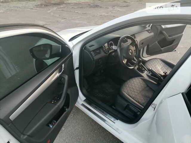 Белый Шкода Октавия, объемом двигателя 1.6 л и пробегом 211 тыс. км за 12900 $, фото 15 на Automoto.ua