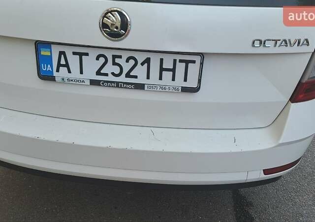 Белый Шкода Октавия, объемом двигателя 1.4 л и пробегом 267 тыс. км за 12263 $, фото 11 на Automoto.ua
