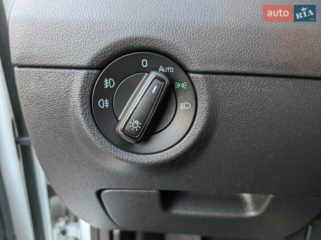Білий Шкода Октавія, об'ємом двигуна 1.6 л та пробігом 210 тис. км за 14350 $, фото 30 на Automoto.ua