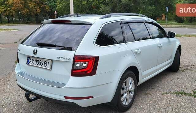 Белый Шкода Октавия, объемом двигателя 1.97 л и пробегом 241 тыс. км за 18950 $, фото 5 на Automoto.ua