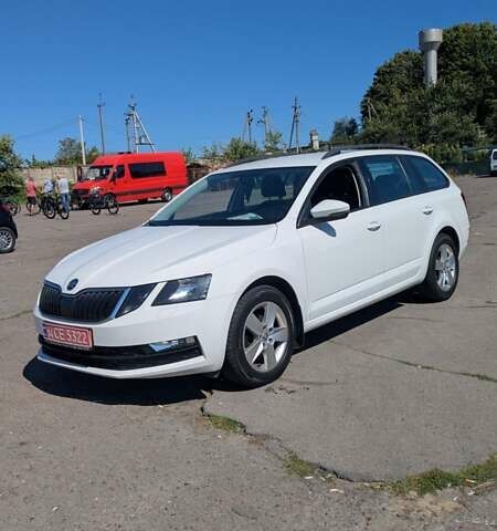 Білий Шкода Октавія, об'ємом двигуна 1.6 л та пробігом 250 тис. км за 11500 $, фото 1 на Automoto.ua