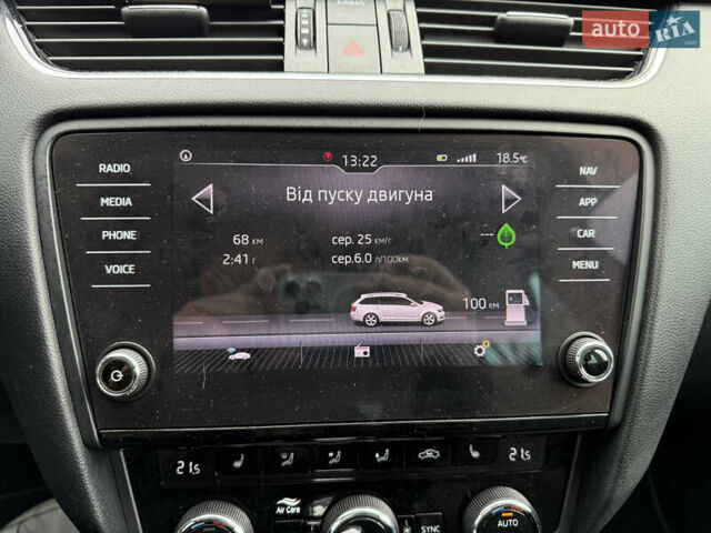 Белый Шкода Октавия, объемом двигателя 1.6 л и пробегом 268 тыс. км за 14100 $, фото 10 на Automoto.ua