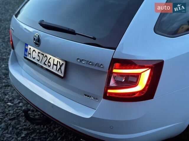 Белый Шкода Октавия, объемом двигателя 1.97 л и пробегом 260 тыс. км за 17900 $, фото 7 на Automoto.ua