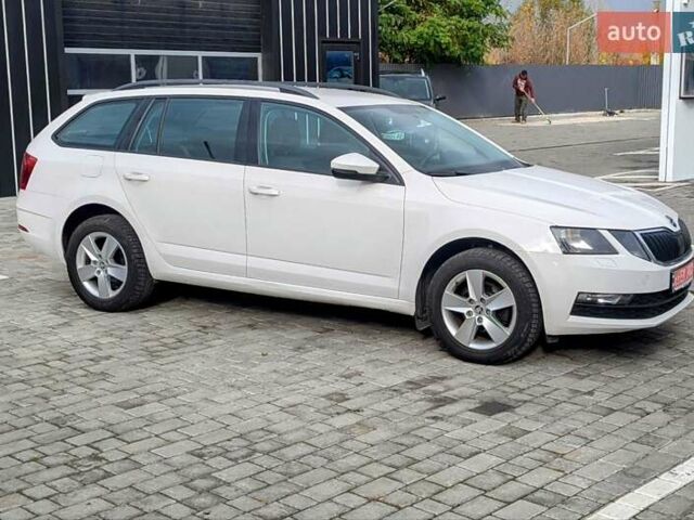 Белый Шкода Октавия, объемом двигателя 1.6 л и пробегом 250 тыс. км за 11900 $, фото 14 на Automoto.ua