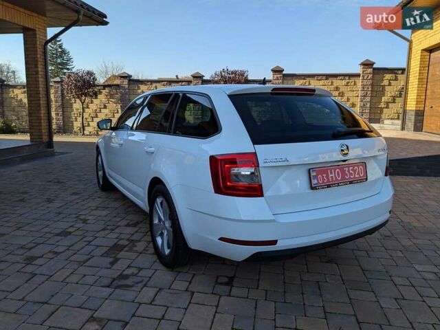 Білий Шкода Октавія, об'ємом двигуна 1.6 л та пробігом 210 тис. км за 14350 $, фото 10 на Automoto.ua