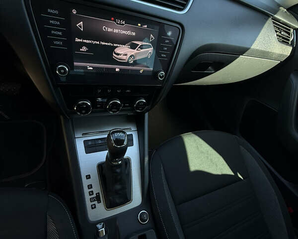 Шкода Октавия 2018 в Ровно на Automoto.ua Белый Шкода Октавия, объемом двигателя 1.6 л и пробегом 196 тыс. км за 14300 $, фото 11 на Automoto.ua