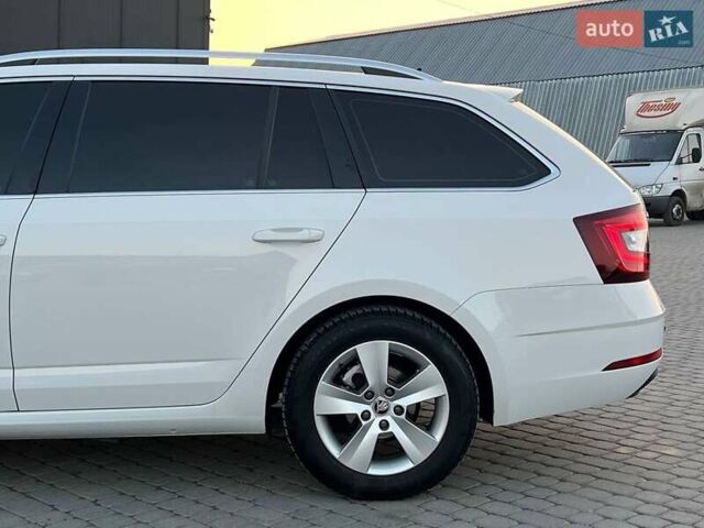 Білий Шкода Октавія, об'ємом двигуна 1.6 л та пробігом 302 тис. км за 14290 $, фото 4 на Automoto.ua