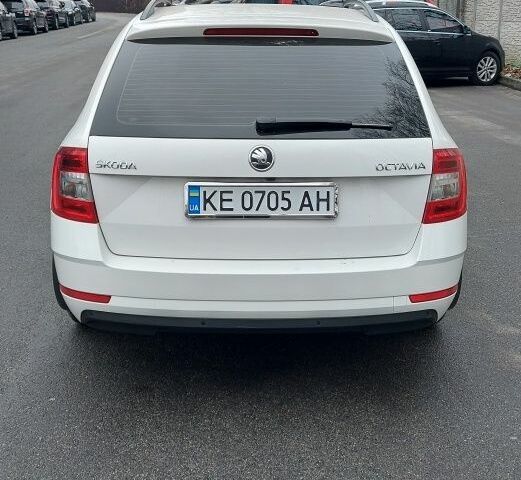 Білий Шкода Октавія, об'ємом двигуна 1.6 л та пробігом 178 тис. км за 14700 $, фото 1 на Automoto.ua