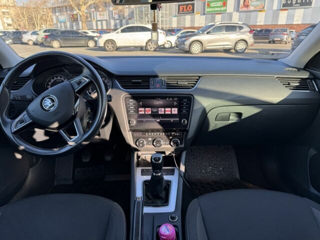 Шкода Октавия 2018 в Одессе на Automoto.ua Белый Шкода Октавия, объемом двигателя 1.6 л и пробегом 236 тыс. км за 14600 $, фото 17 на Automoto.ua