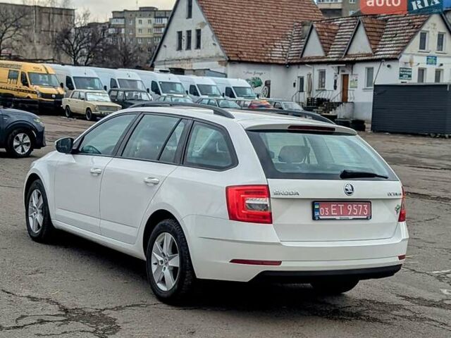 Белый Шкода Октавия, объемом двигателя 1.6 л и пробегом 250 тыс. км за 11900 $, фото 8 на Automoto.ua