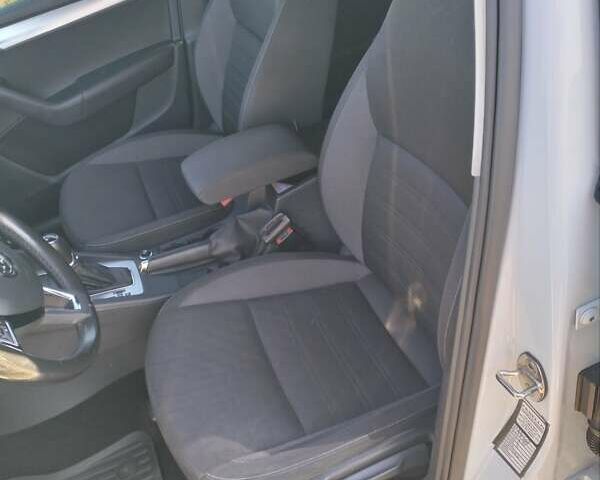 Білий Шкода Октавія, об'ємом двигуна 1.6 л та пробігом 216 тис. км за 14500 $, фото 14 на Automoto.ua