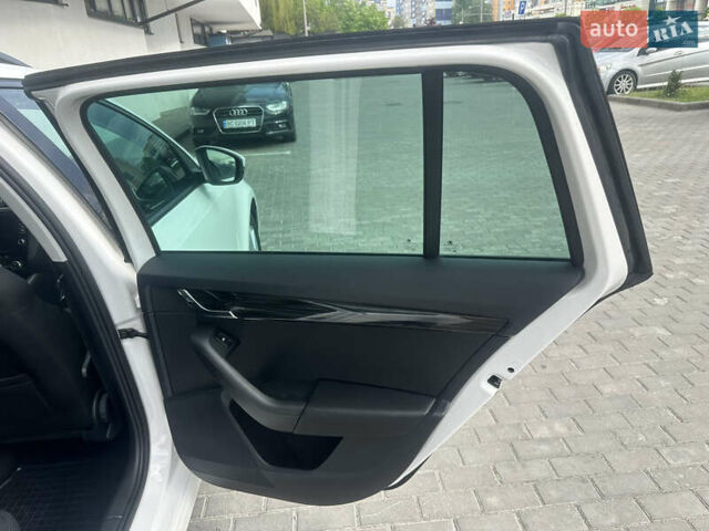 Шкода Октавия 2018 в Львове на Automoto.ua Белый Шкода Октавия, объемом двигателя 1.97 л и пробегом 198 тыс. км за 13600 $, фото 18 на Automoto.ua