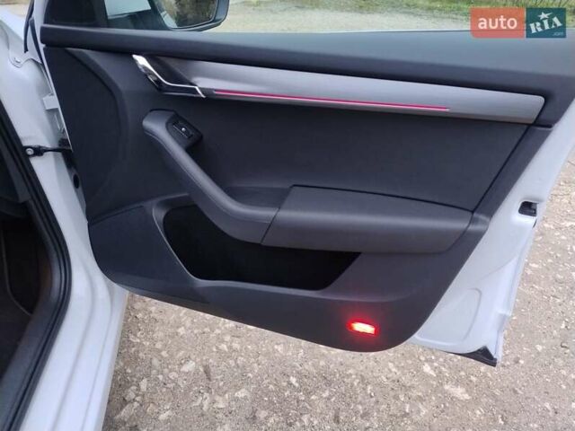 Білий Шкода Октавія, об'ємом двигуна 1.97 л та пробігом 231 тис. км за 16900 $, фото 22 на Automoto.ua