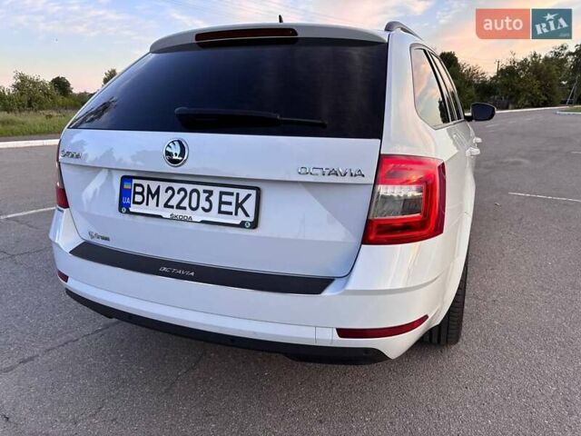Белый Шкода Октавия, объемом двигателя 1.6 л и пробегом 201 тыс. км за 14600 $, фото 8 на Automoto.ua