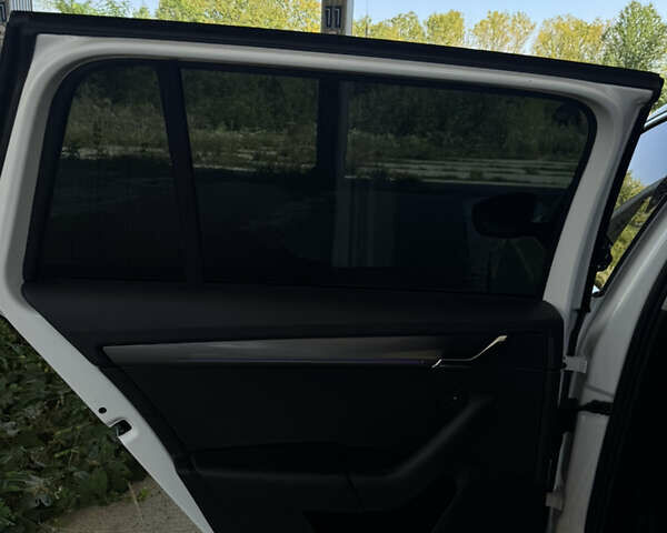Белый Шкода Октавия, объемом двигателя 1.97 л и пробегом 223 тыс. км за 16100 $, фото 23 на Automoto.ua