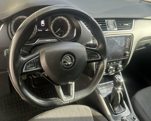 Шкода Октавия 2018 в Львове на Automoto.ua Белый Шкода Октавия, объемом двигателя 1.97 л и пробегом 198 тыс. км за 13600 $, фото 10 на Automoto.ua