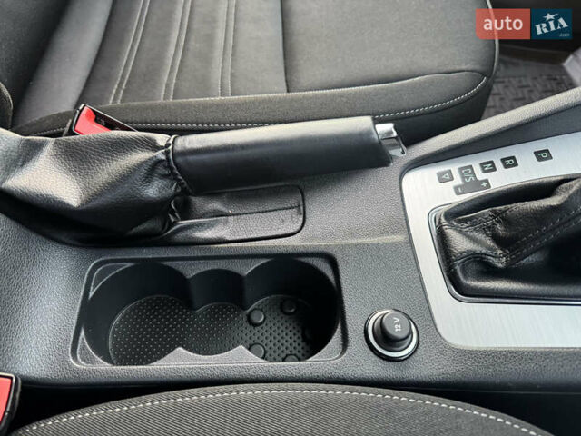 Білий Шкода Октавія, об'ємом двигуна 2 л та пробігом 210 тис. км за 16400 $, фото 44 на Automoto.ua