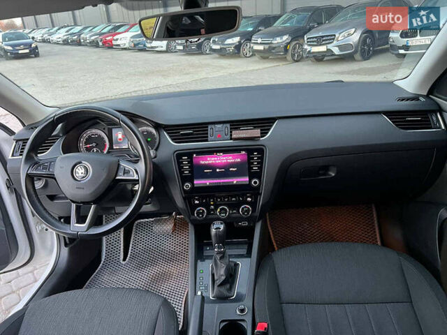 Білий Шкода Октавія, об'ємом двигуна 1.6 л та пробігом 302 тис. км за 14290 $, фото 39 на Automoto.ua