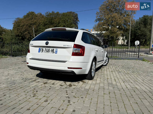 Шкода Октавия 2018 в Ровно на Automoto.ua Белый Шкода Октавия, объемом двигателя 1.6 л и пробегом 196 тыс. км за 14300 $, фото 5 на Automoto.ua